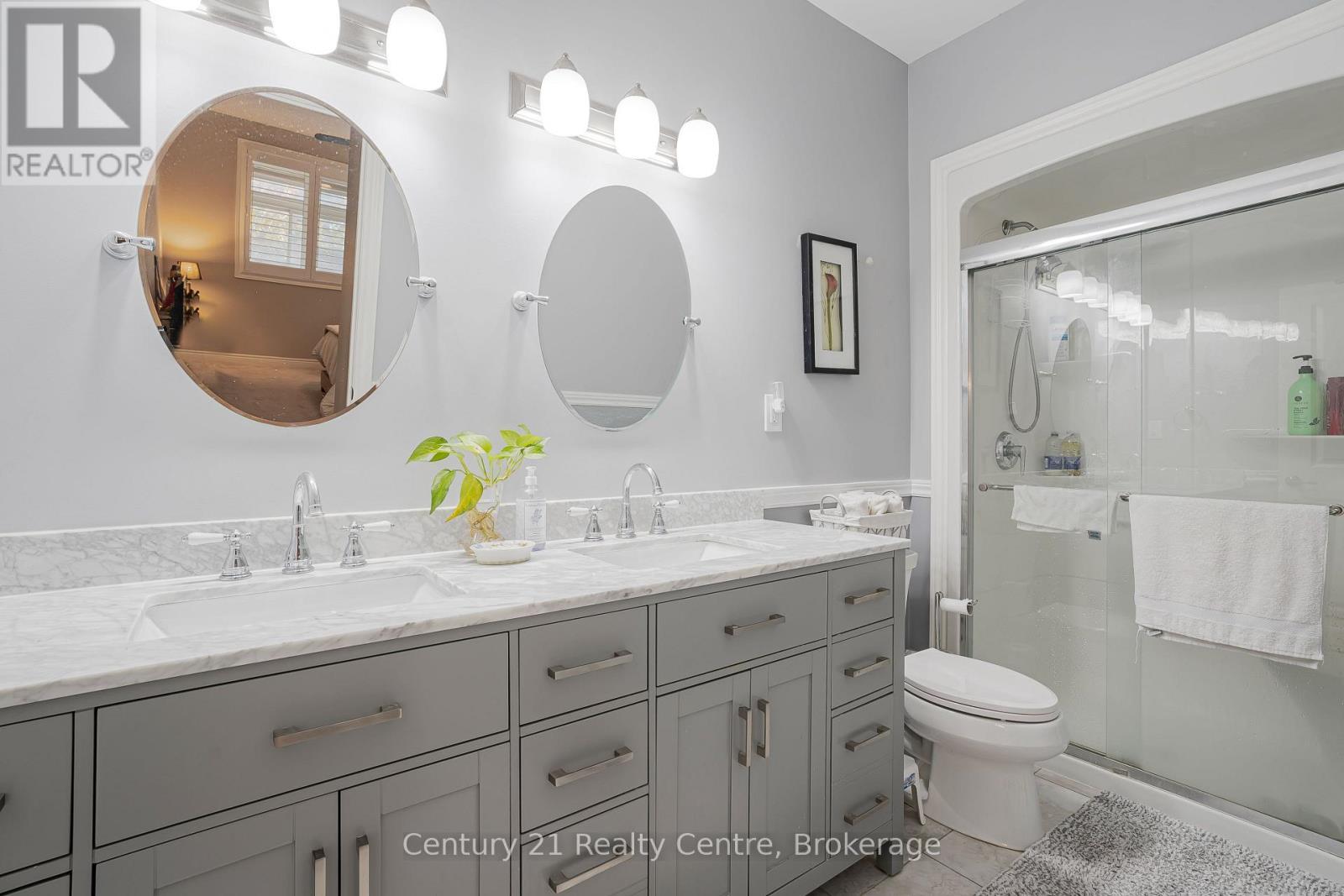 62 Andrew Lane, Thorold, ON - Indoor Photo Showing Bathroom