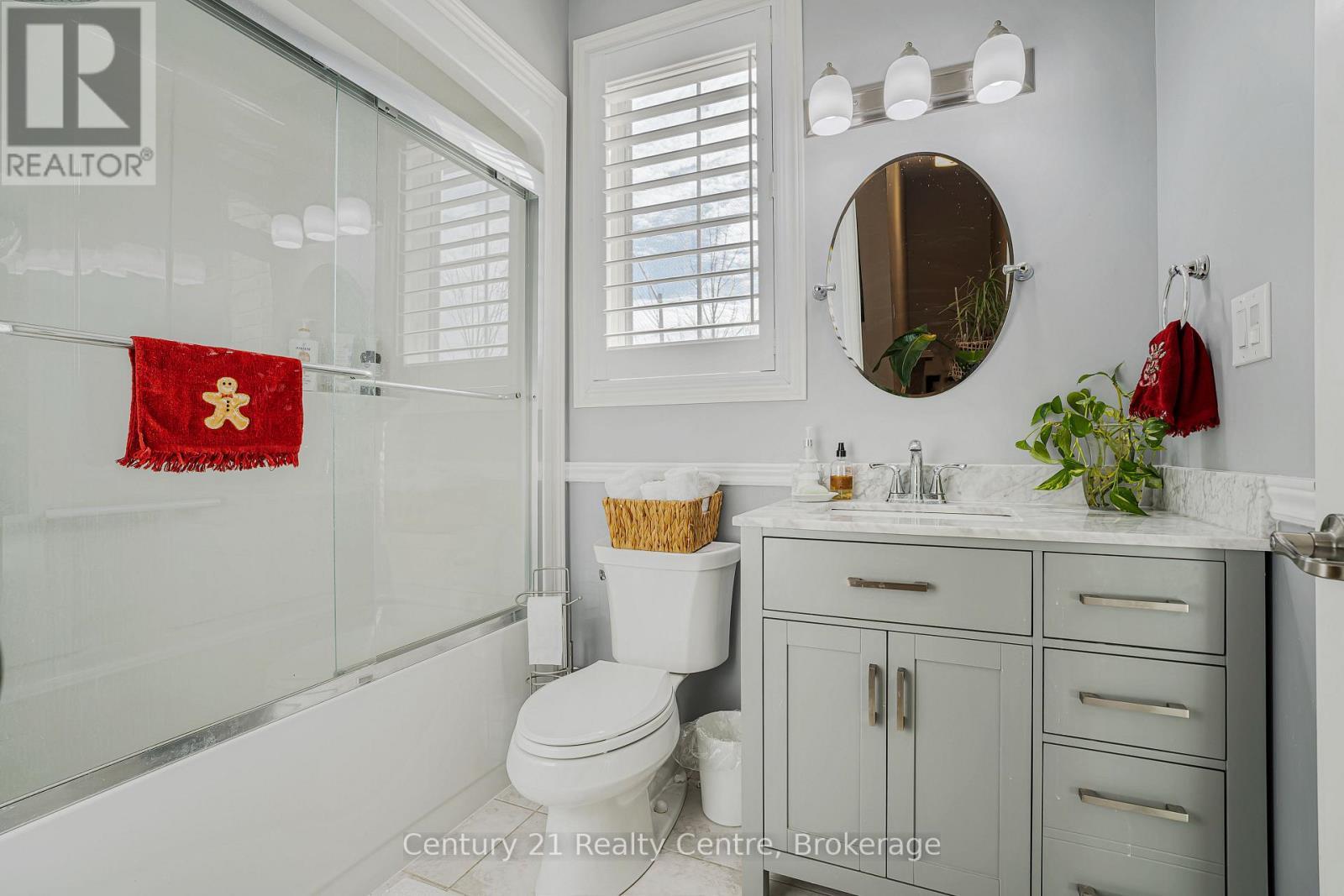 62 Andrew Lane, Thorold, ON - Indoor Photo Showing Bathroom