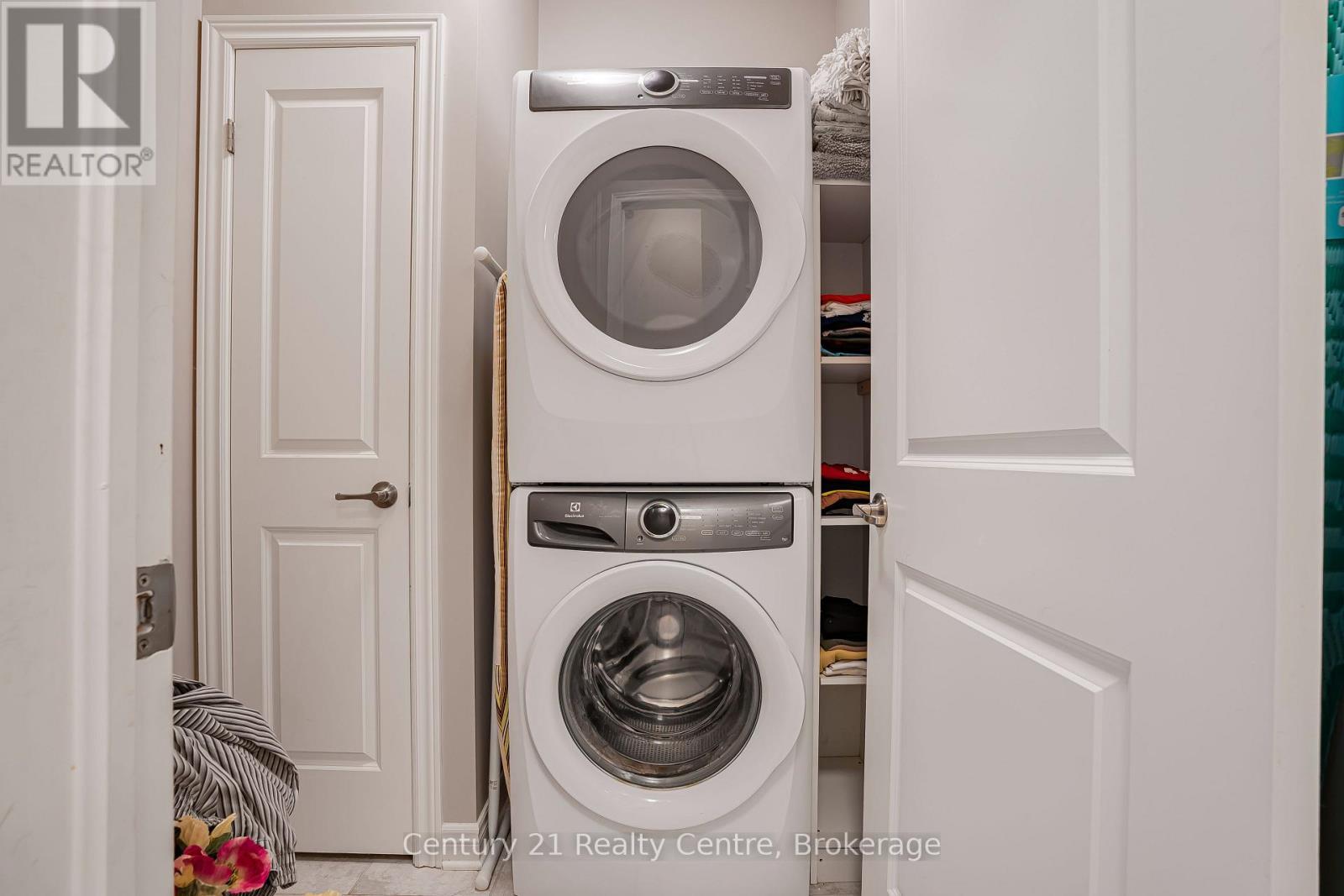 62 Andrew Lane, Thorold, ON - Indoor Photo Showing Laundry Room