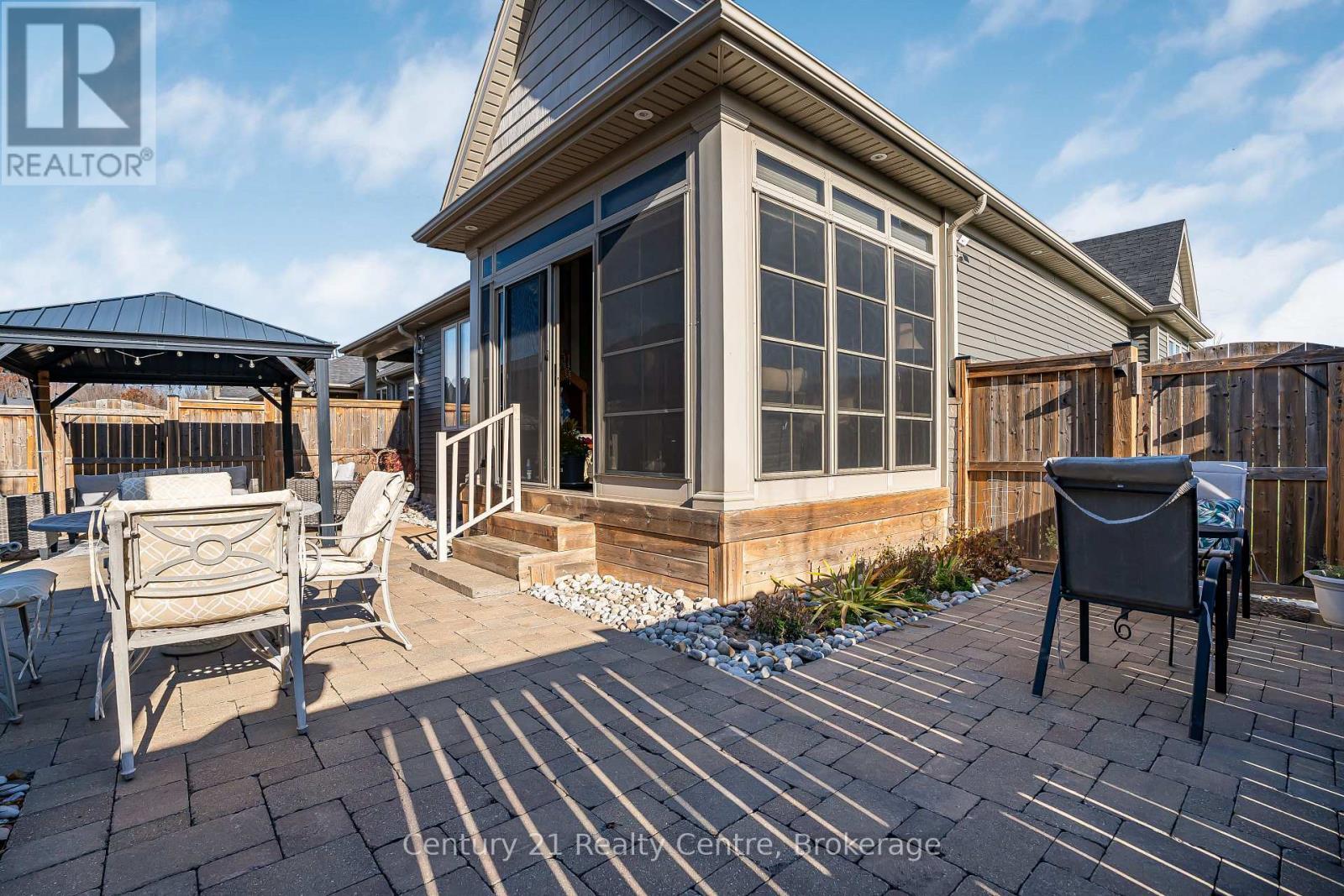 62 Andrew Lane, Thorold, ON - Outdoor With Deck Patio Veranda With Exterior