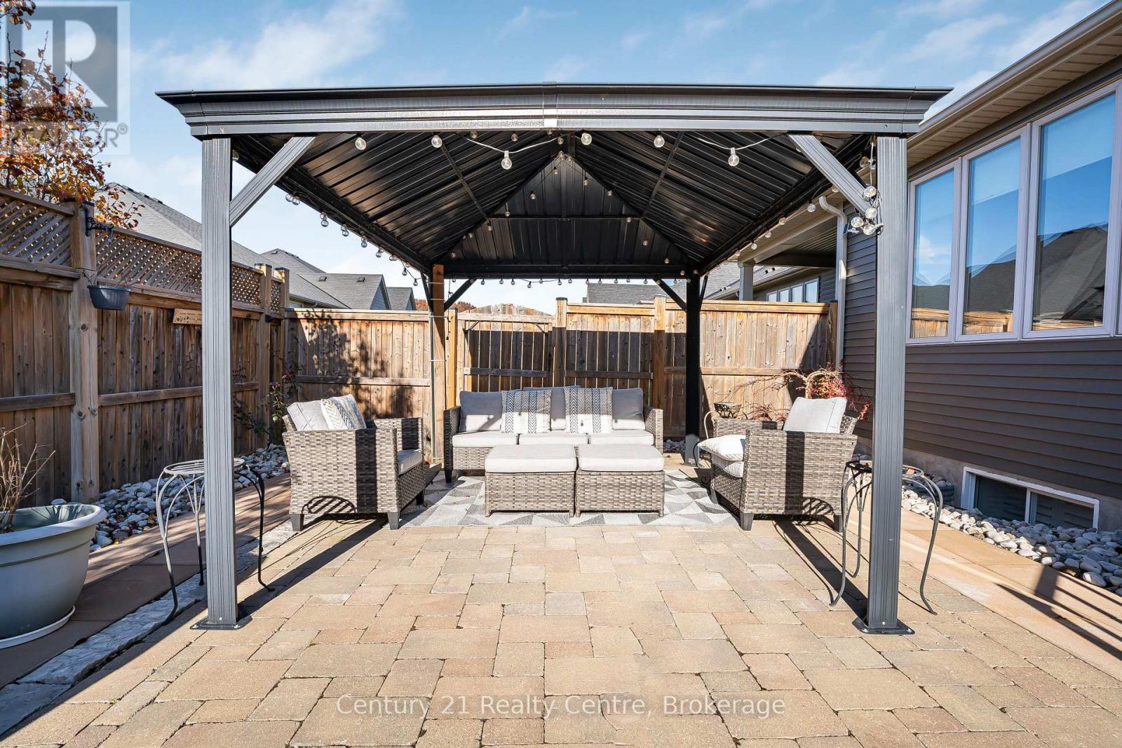 62 Andrew Lane, Thorold, ON - Outdoor With Deck Patio Veranda With Exterior