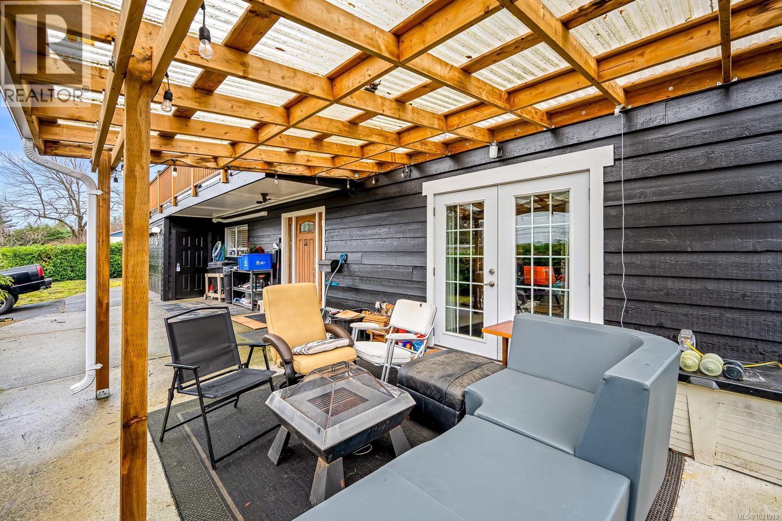 601 Warden Cds, Campbell River, BC - Outdoor With Deck Patio Veranda With Exterior