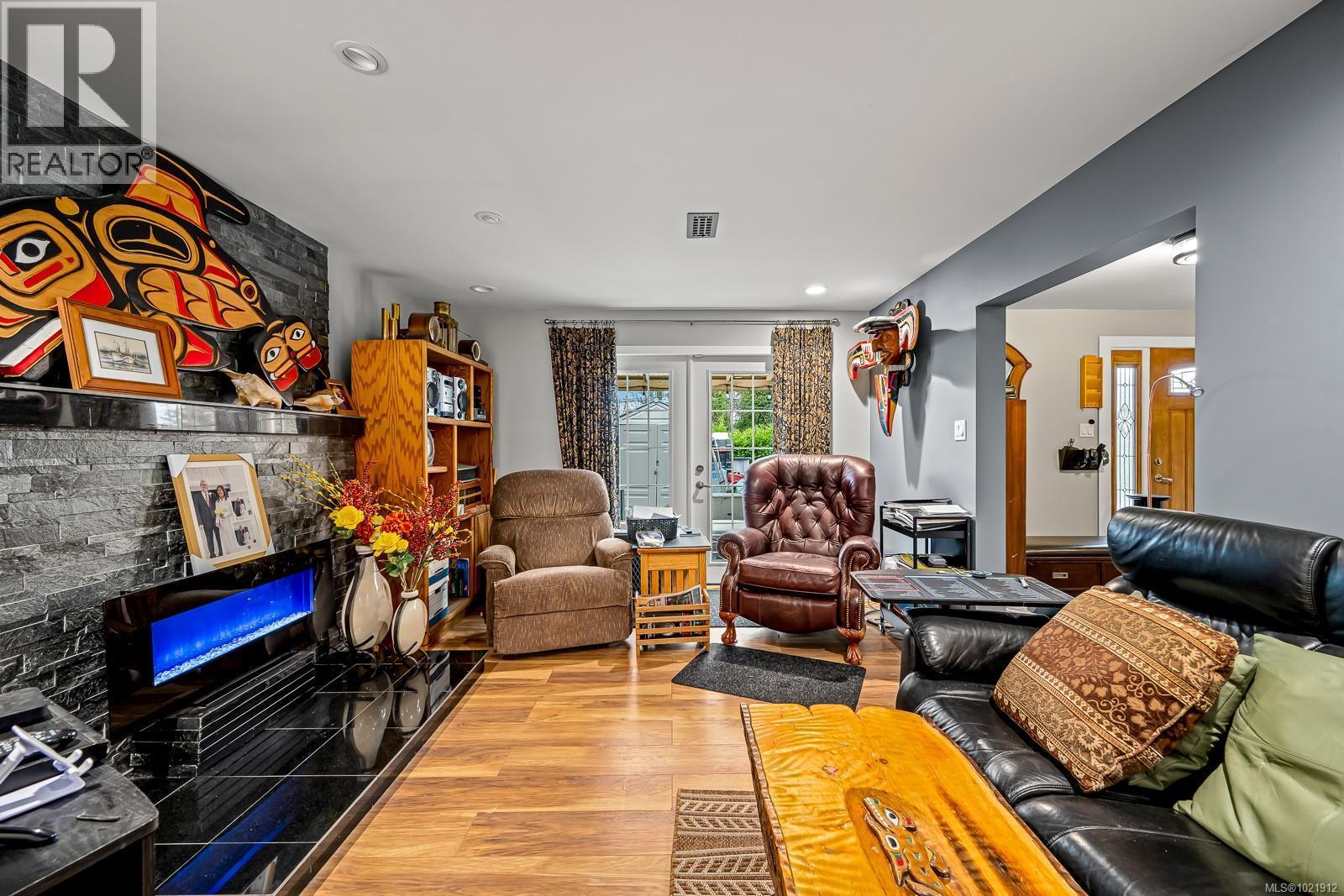 Basement living room - 601 Warden Cds, Campbell River, BC - Indoor