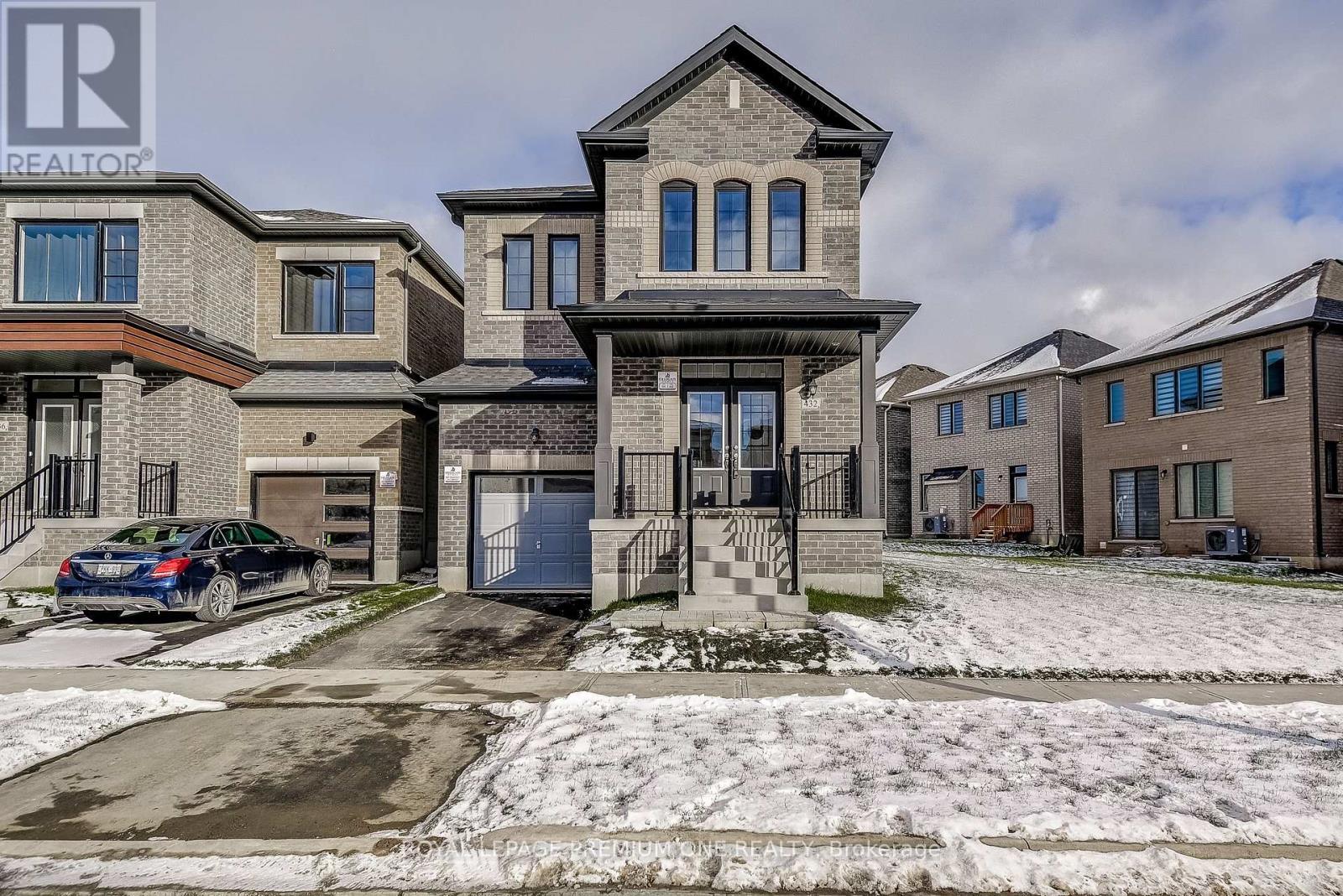 432 Kennedy Circle, Milton, ON - Outdoor With Facade