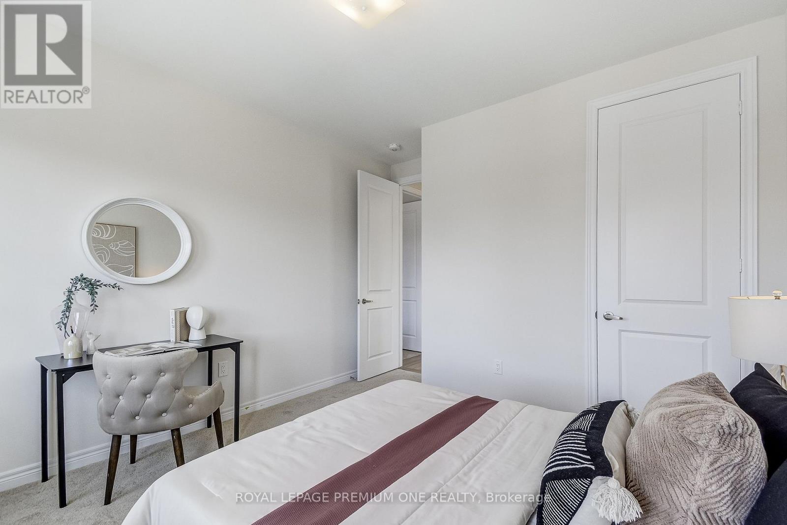 432 Kennedy Circle, Milton, ON - Indoor Photo Showing Bedroom