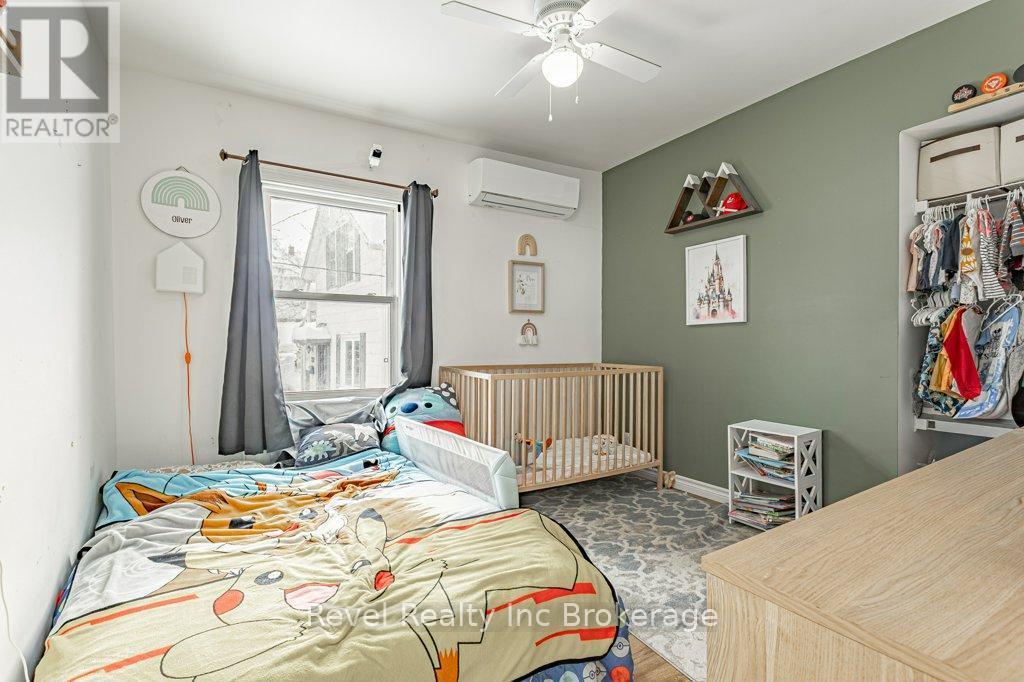 226 Oxford Street, Ingersoll (Ingersoll - South), ON - Indoor Photo Showing Bedroom