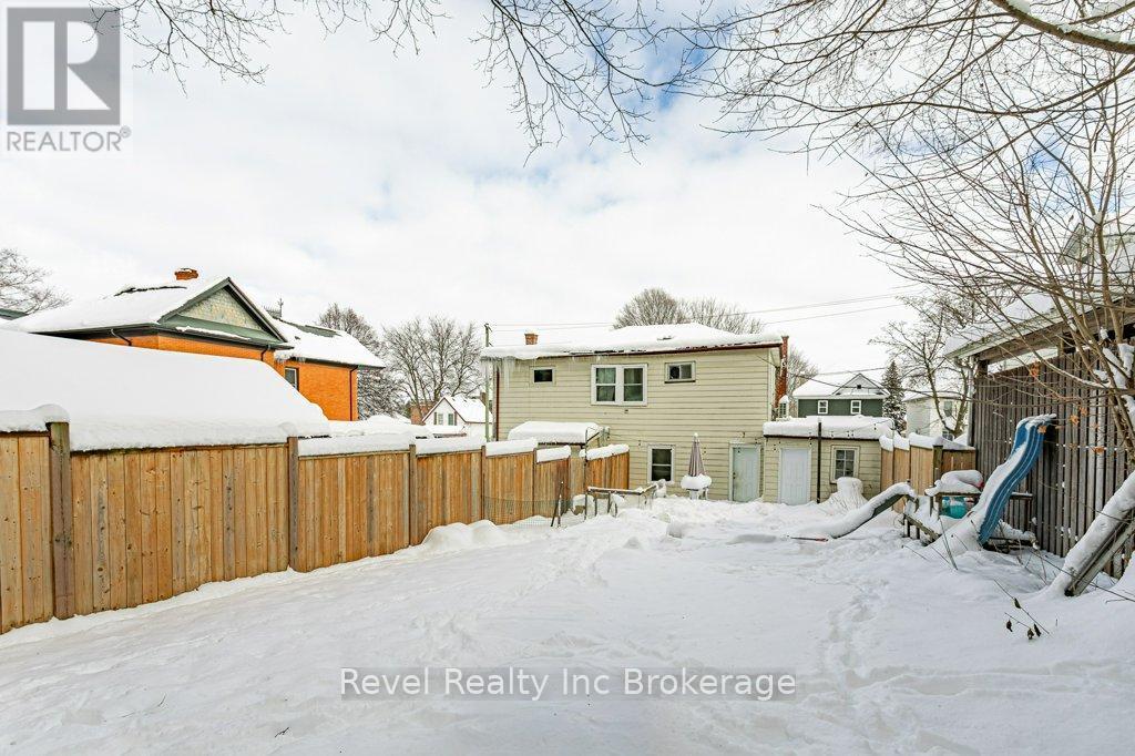 226 Oxford Street, Ingersoll (Ingersoll - South), ON - Outdoor