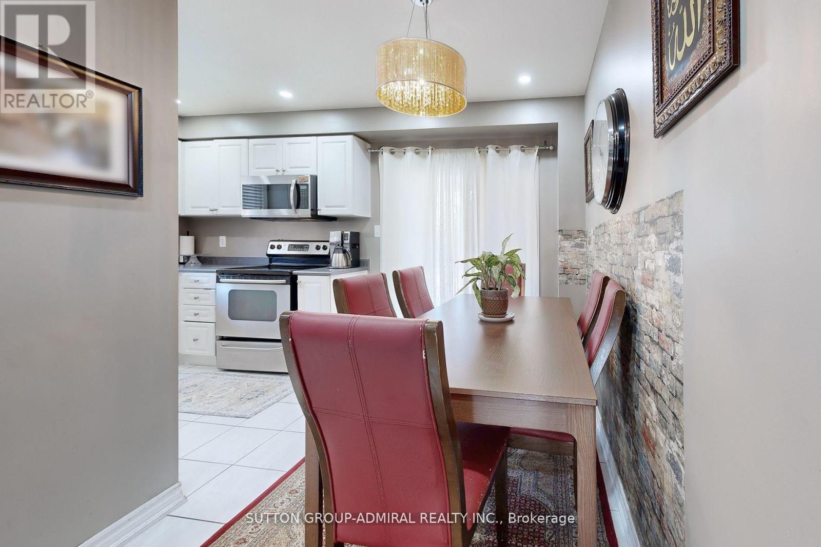 50 Jim Baird Mews, Toronto, ON - Indoor