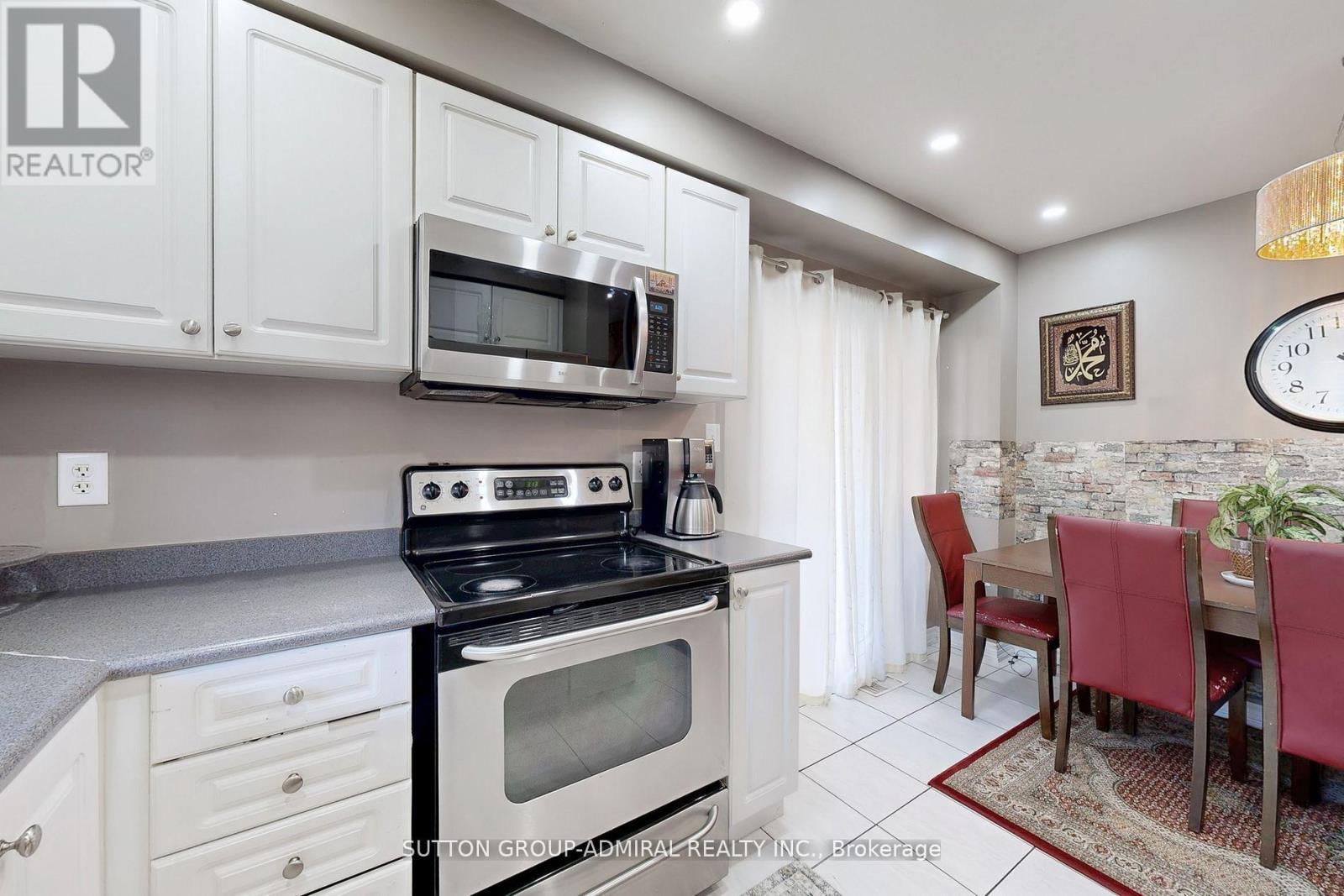50 Jim Baird Mews, Toronto, ON - Indoor Photo Showing Kitchen