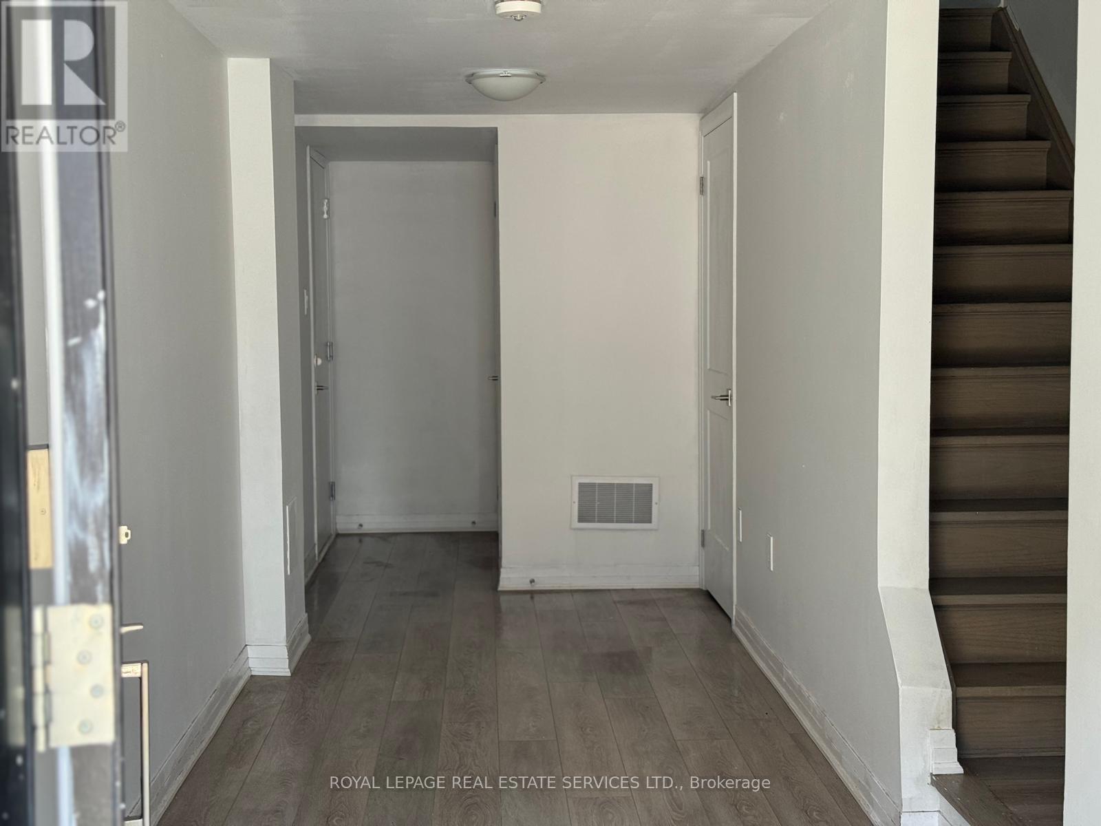 70 - 51 Sparrow Avenue, Cambridge, ON - Indoor Photo Showing Other Room