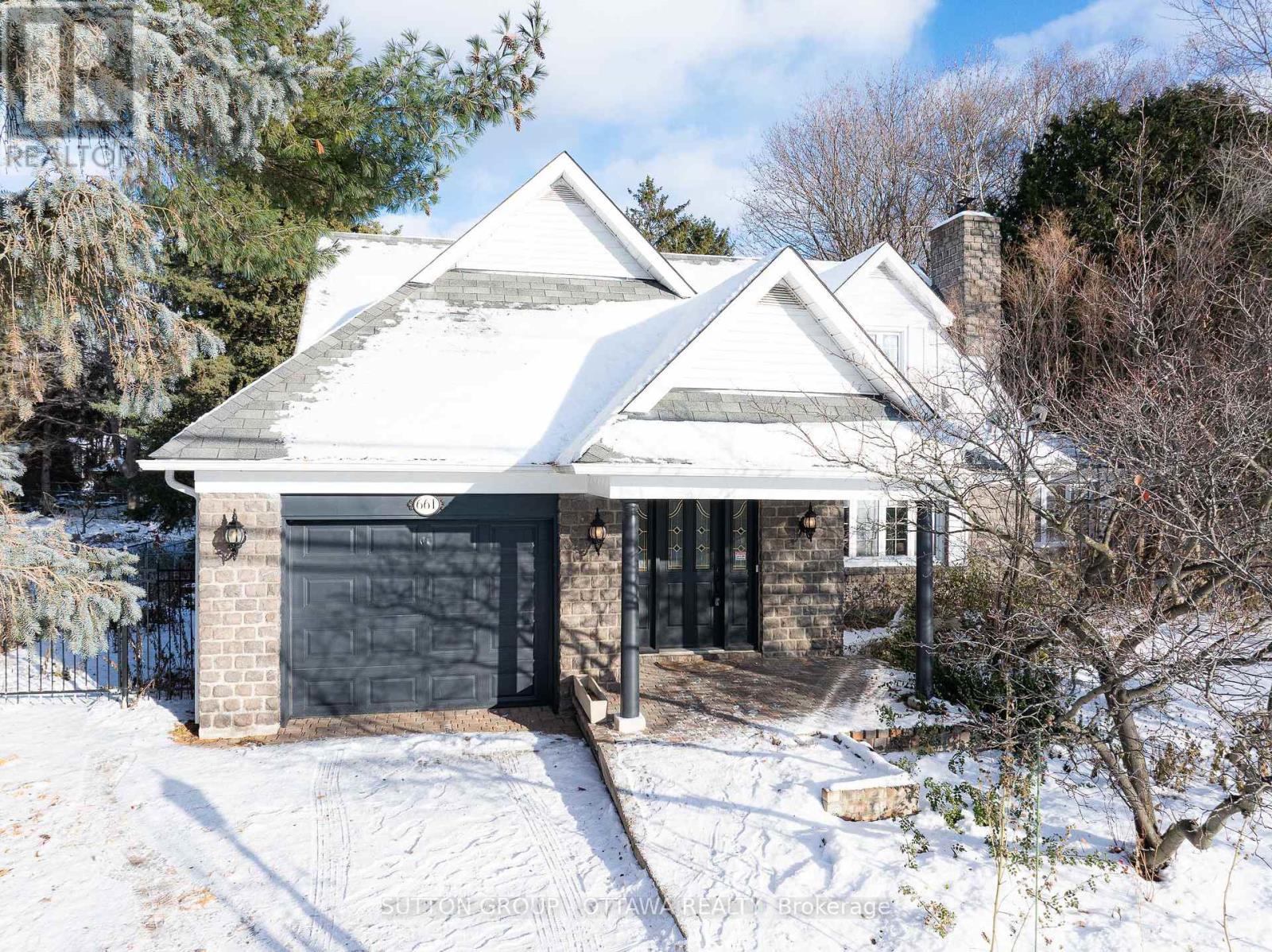 661 Blair Road, Ottawa, ON - Outdoor