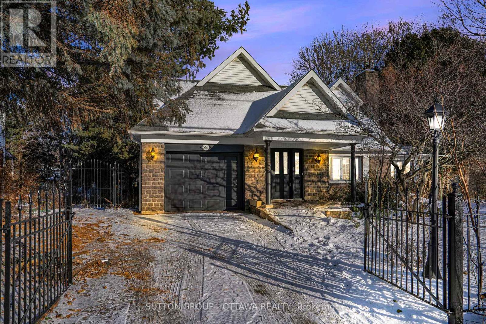 661 Blair Road, Ottawa, ON - Outdoor