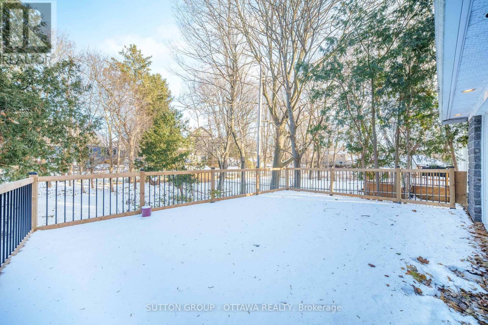 Lower bathroom - 661 Blair Road, Ottawa, ON - Outdoor