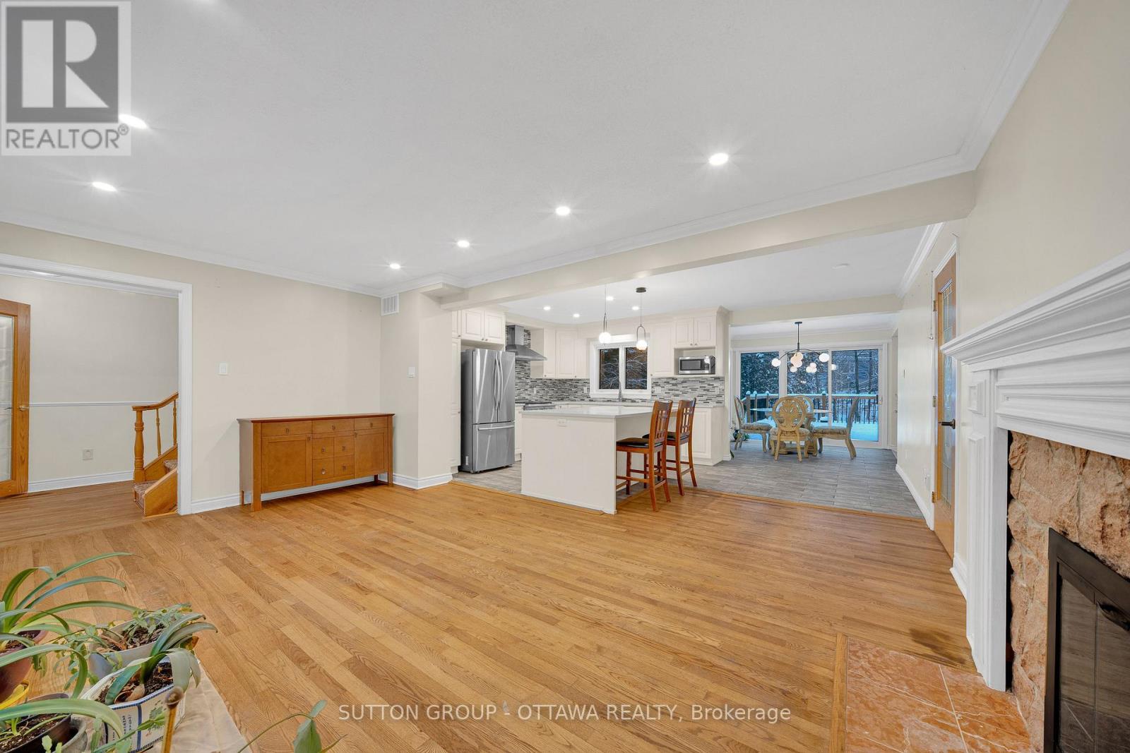 661 Blair Road, Ottawa, ON - Indoor With Fireplace