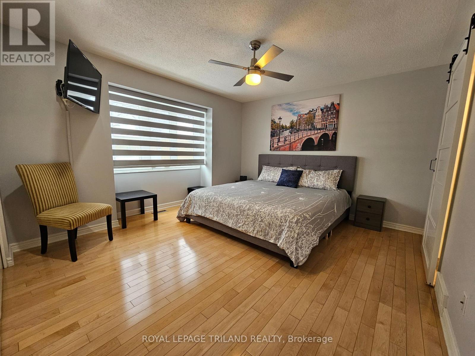 17 - 163 Pine Valley Drive, London South (South N), ON - Indoor Photo Showing Bedroom