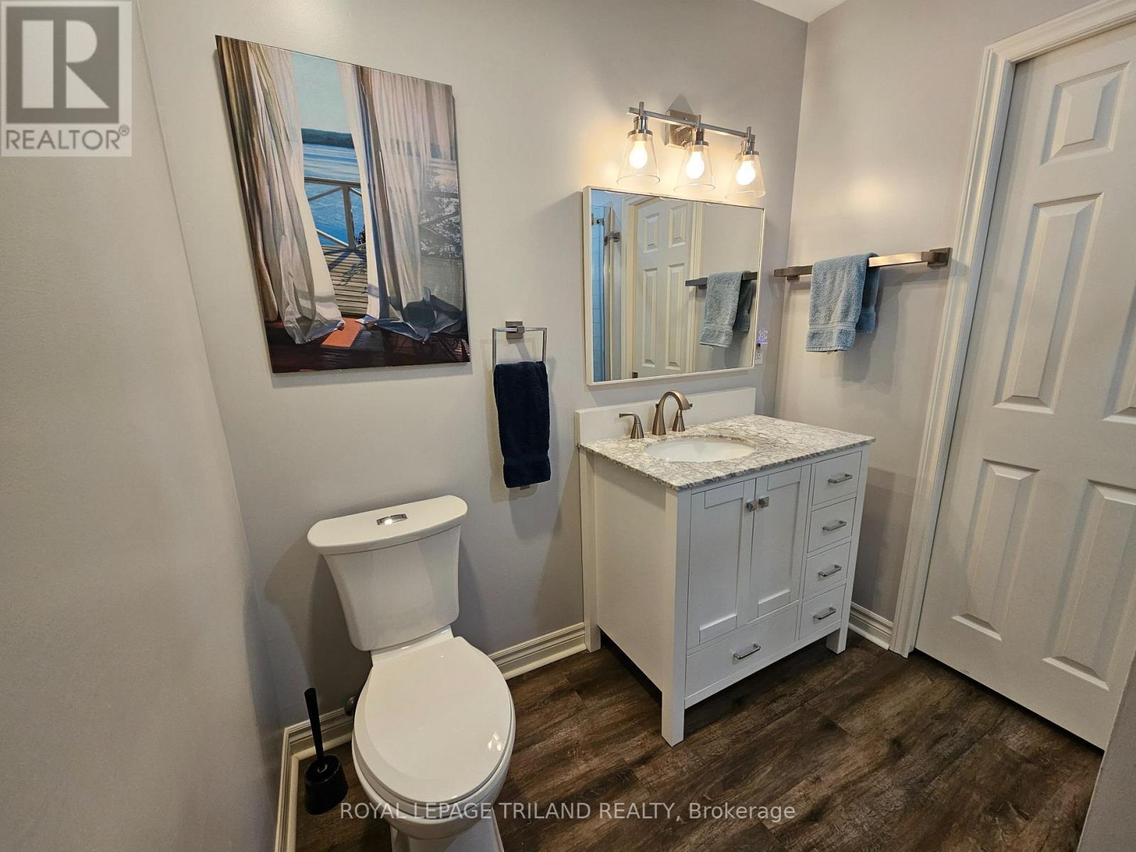 17 - 163 Pine Valley Drive, London South (South N), ON - Indoor Photo Showing Bathroom