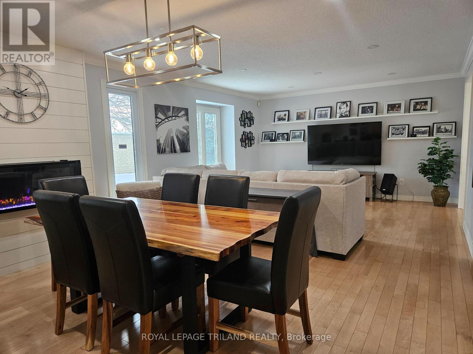 17 - 163 Pine Valley Drive, London South (South N), ON - Indoor Photo Showing Dining Room