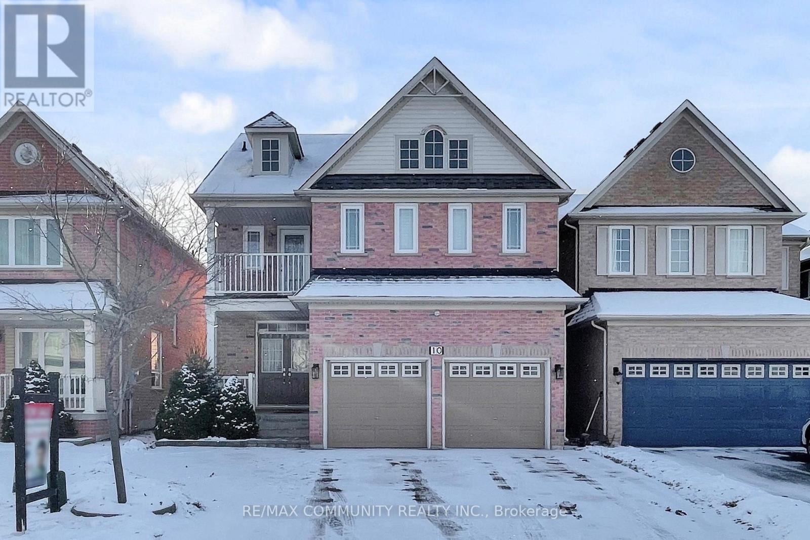 10 Oxfordshire Street, Markham, ON - Outdoor With Balcony With Facade