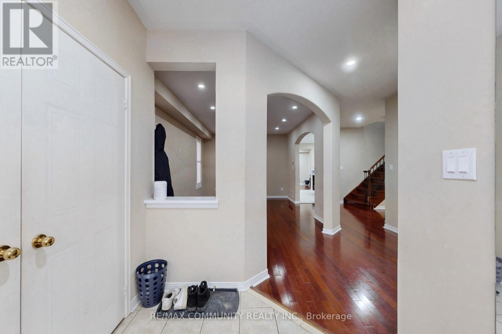 10 Oxfordshire Street, Markham, ON - Indoor Photo Showing Other Room