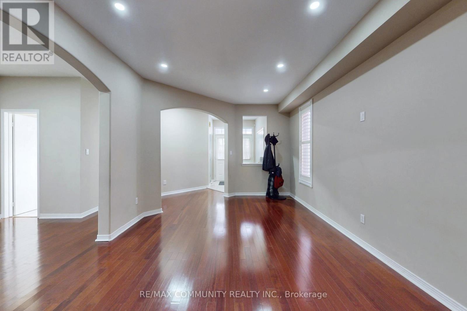 10 Oxfordshire Street, Markham, ON - Indoor Photo Showing Other Room