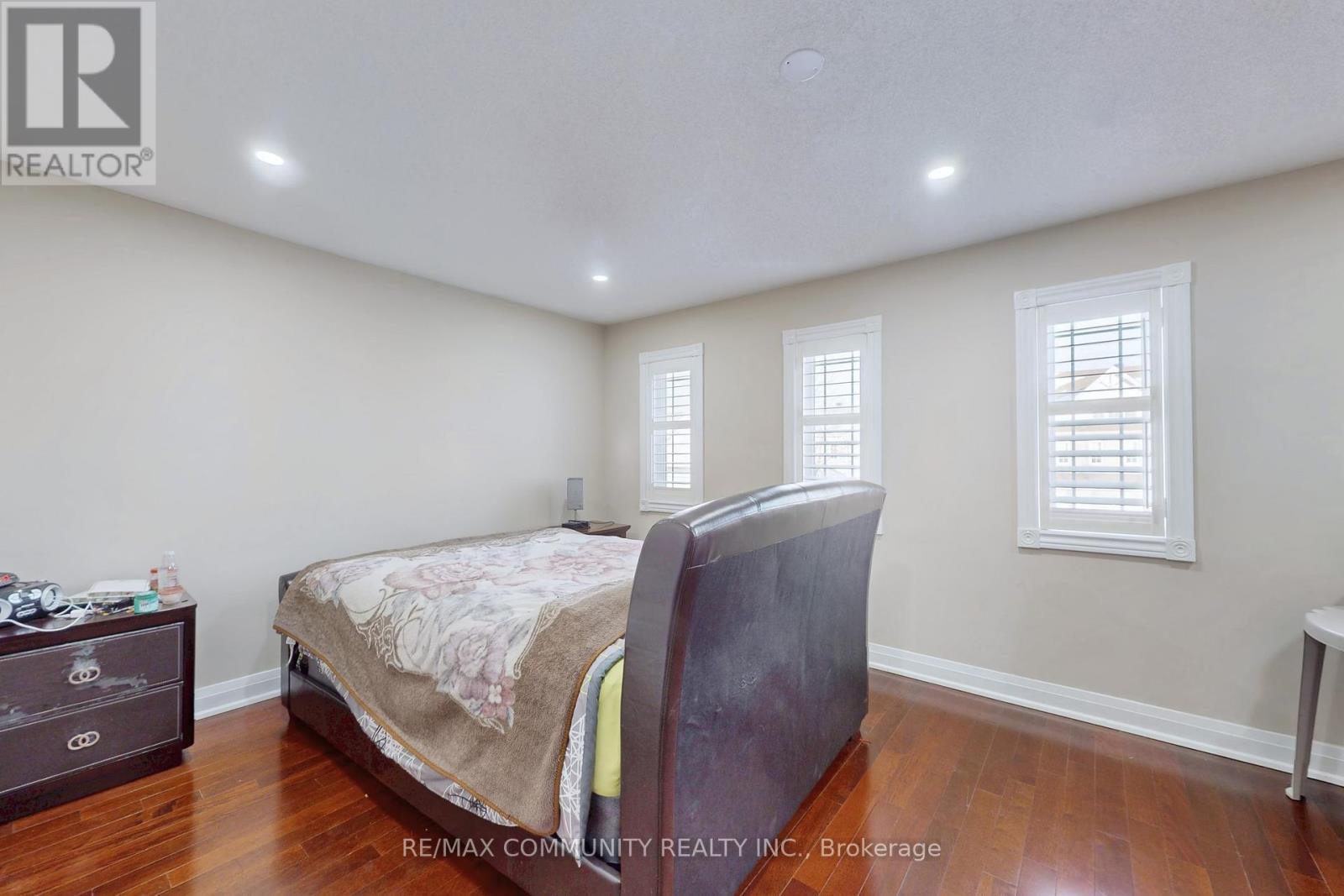 10 Oxfordshire Street, Markham, ON - Indoor Photo Showing Bedroom