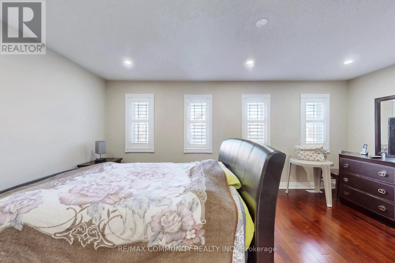 10 Oxfordshire Street, Markham, ON - Indoor Photo Showing Bedroom