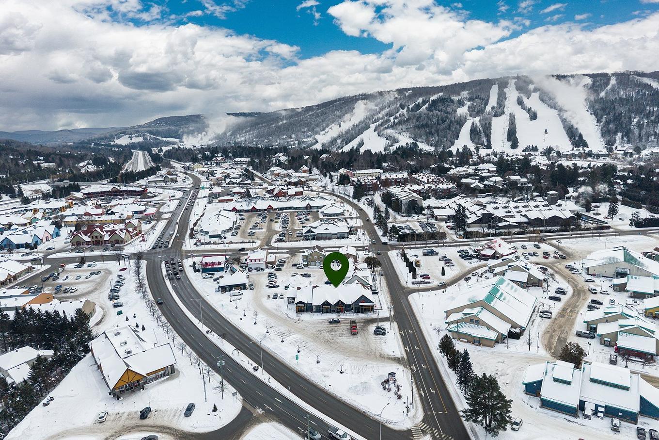 Aerial photo - 86 Av. De La Gare, Saint-Sauveur, QC - Outdoor With View