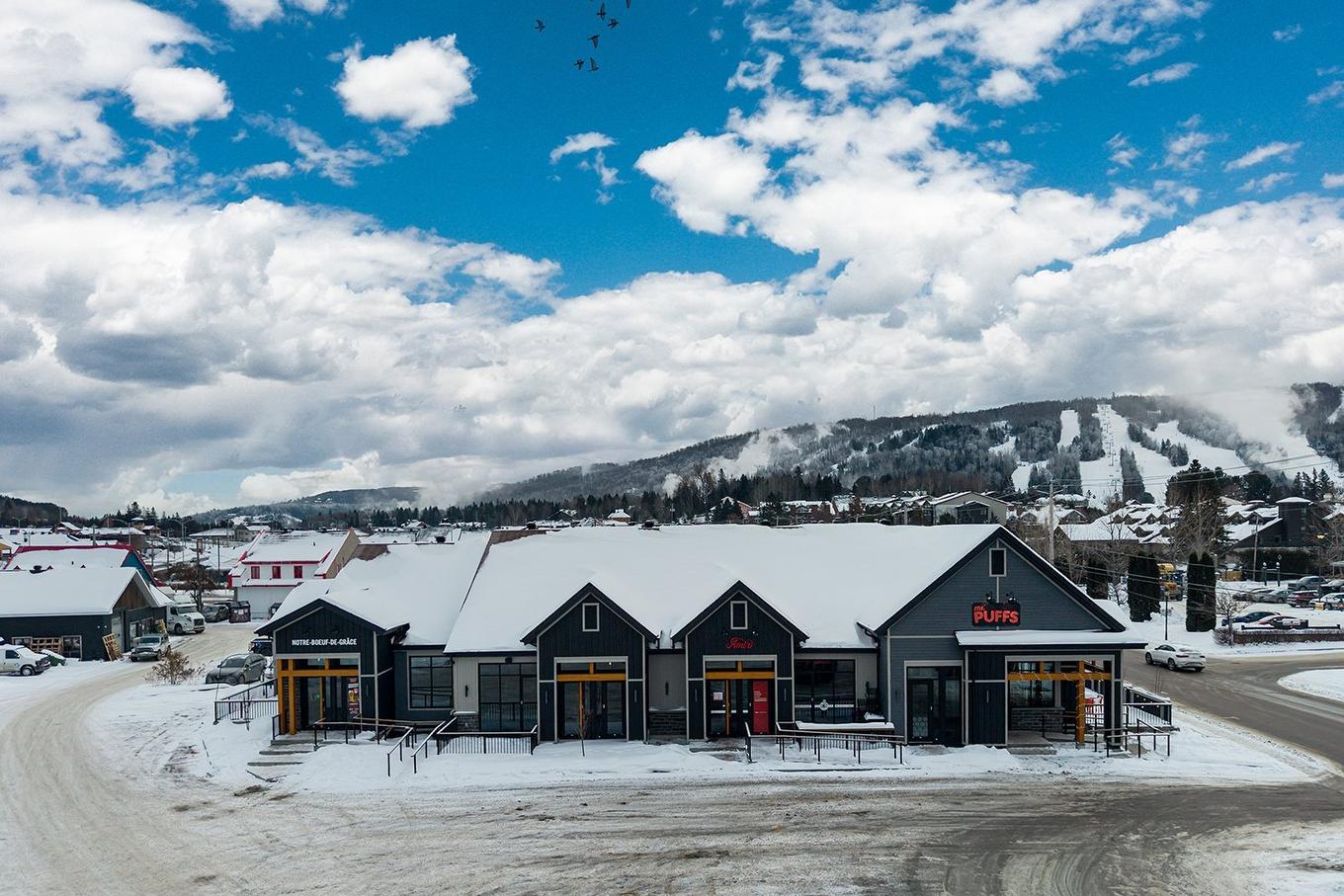 Aerial photo - 86 Av. De La Gare, Saint-Sauveur, QC - Outdoor With View