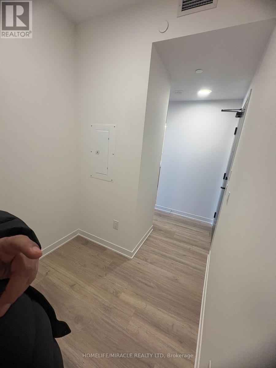 827 - 20 All Nations Drive, Brampton, ON - Indoor Photo Showing Other Room