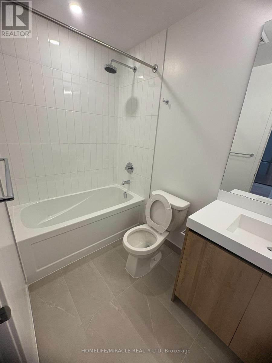 827 - 20 All Nations Drive, Brampton, ON - Indoor Photo Showing Bathroom