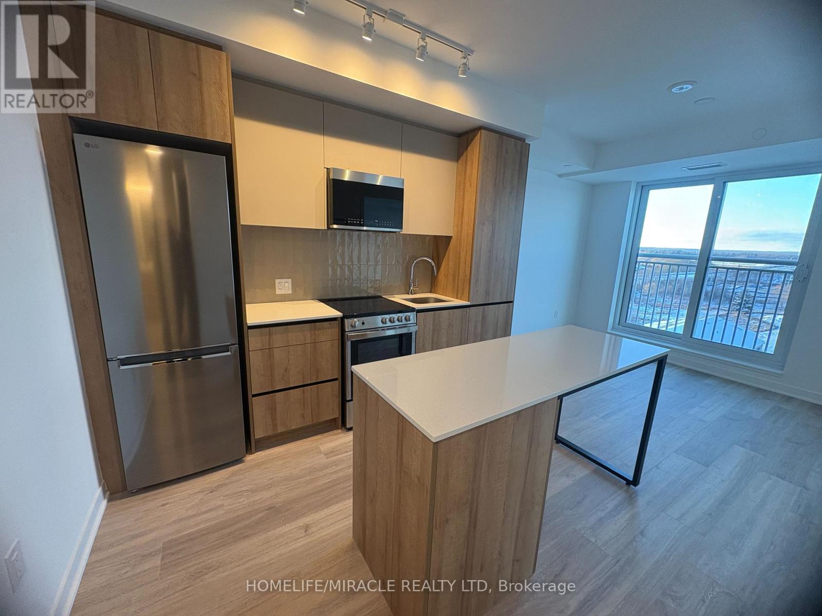 827 - 20 All Nations Drive, Brampton, ON - Indoor Photo Showing Kitchen