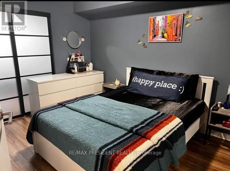 216 - 60 Homewood Avenue, Toronto, ON - Indoor Photo Showing Bedroom