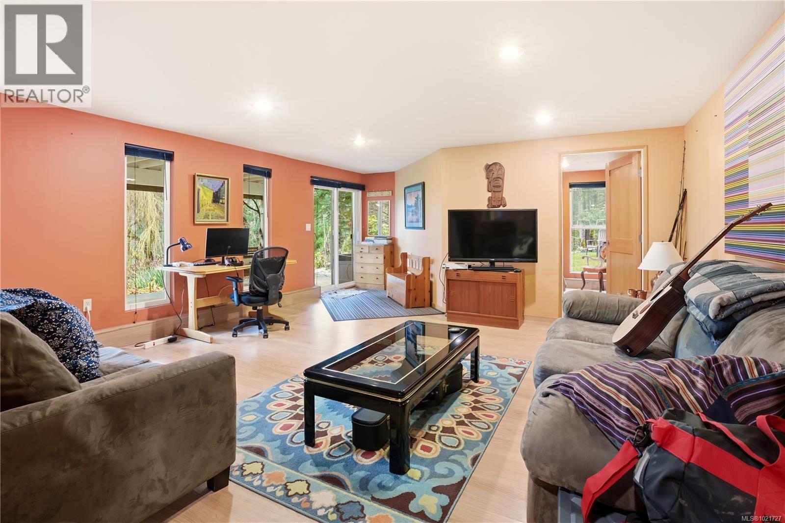 Secondary Suite - 9644 Lakeshore Rd, Port Alberni, BC - Indoor Photo Showing Living Room