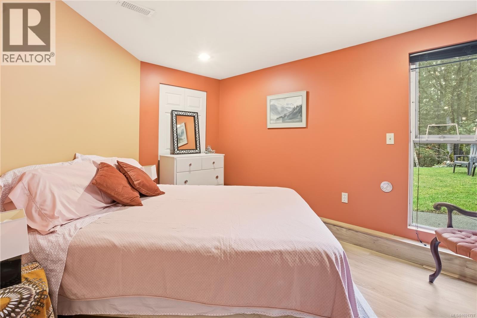 Secondary Suite - 9644 Lakeshore Rd, Port Alberni, BC - Indoor Photo Showing Bedroom