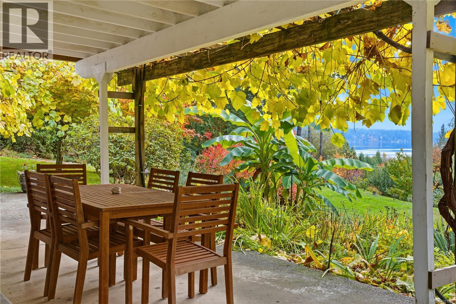 9644 Lakeshore Rd, Port Alberni, BC - Outdoor With Deck Patio Veranda