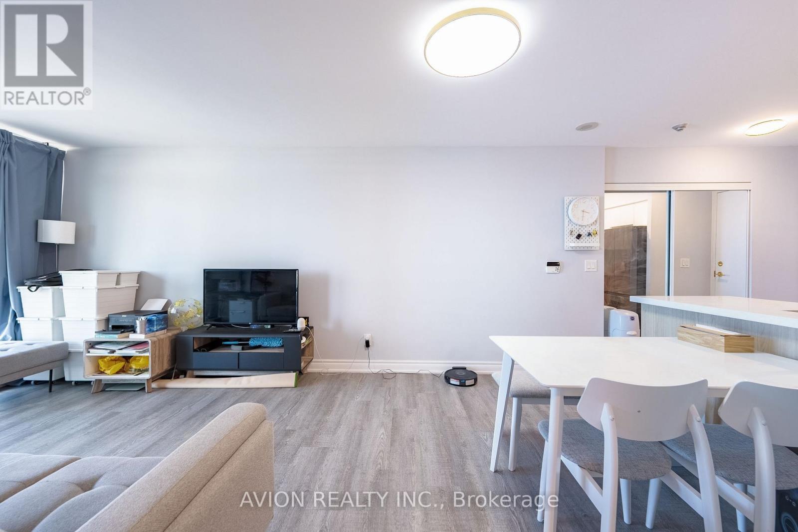 802 - 5500 Yonge Street W, Toronto, ON - Indoor Photo Showing Other Room