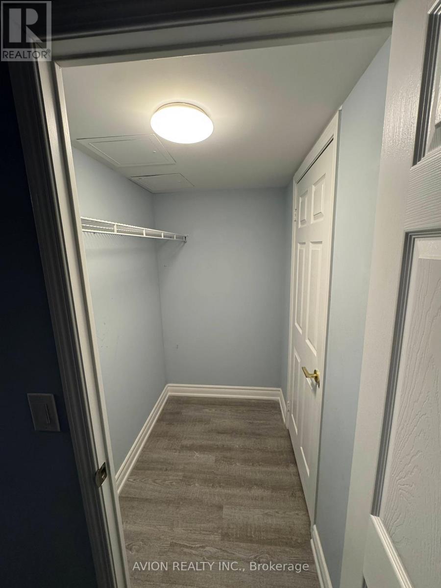 802 - 5500 Yonge Street W, Toronto, ON - Indoor Photo Showing Other Room