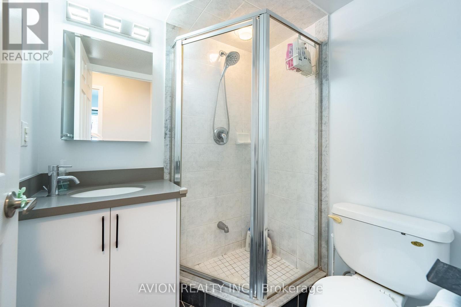 802 - 5500 Yonge Street W, Toronto, ON - Indoor Photo Showing Bathroom