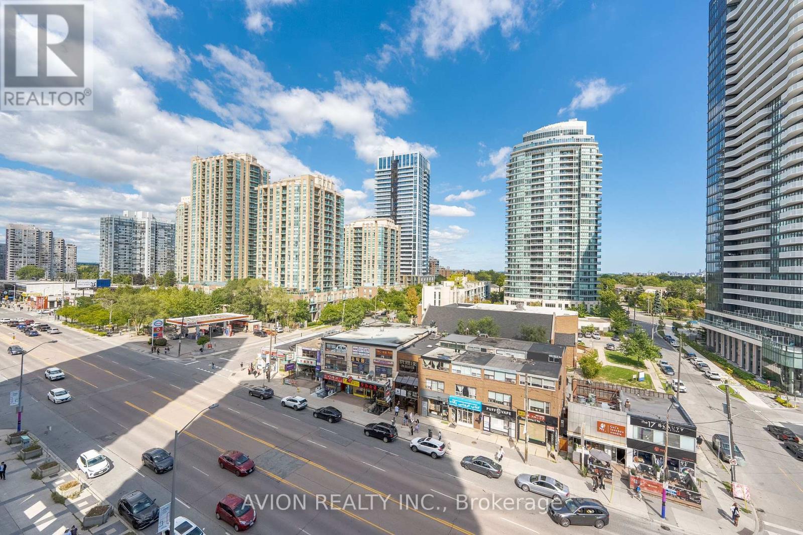 802 - 5500 Yonge Street W, Toronto, ON - Outdoor With View