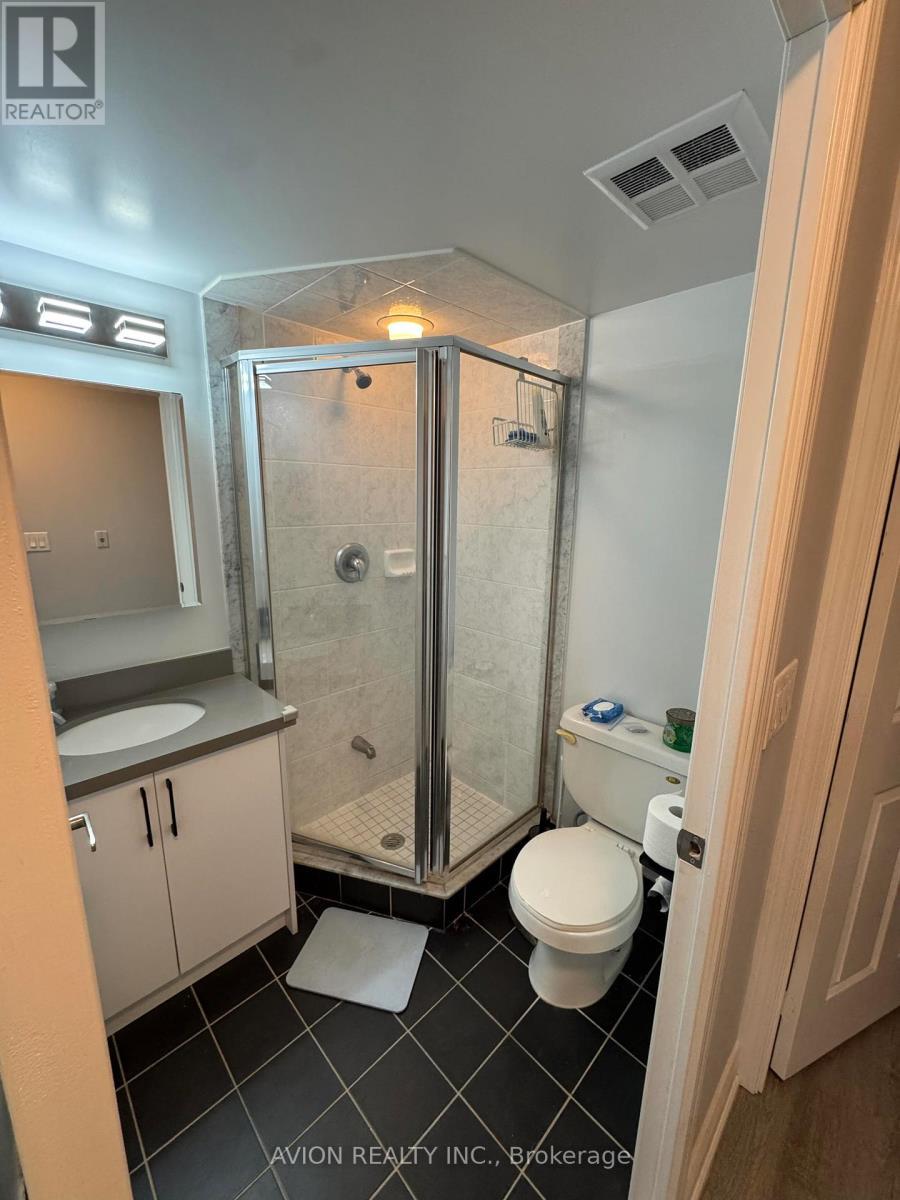 802 - 5500 Yonge Street W, Toronto, ON - Indoor Photo Showing Bathroom