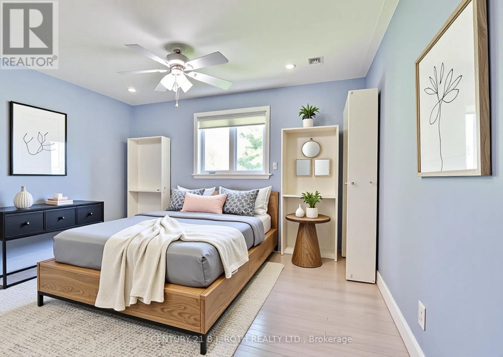 55 Bloxham Place, Barrie, ON - Indoor Photo Showing Bedroom