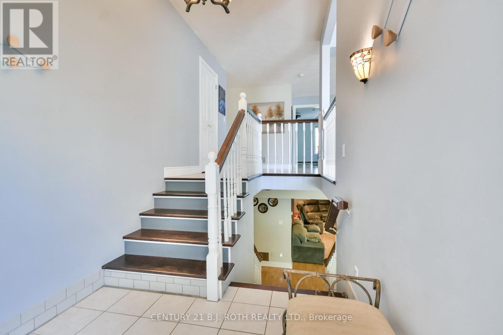 55 Bloxham Place, Barrie, ON - Indoor Photo Showing Other Room