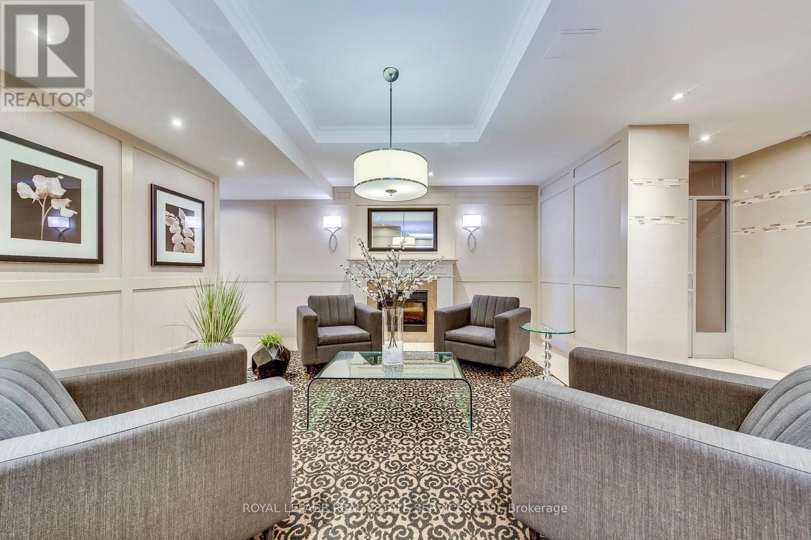 405 - 240 Scarlett Road, Toronto, ON - Indoor