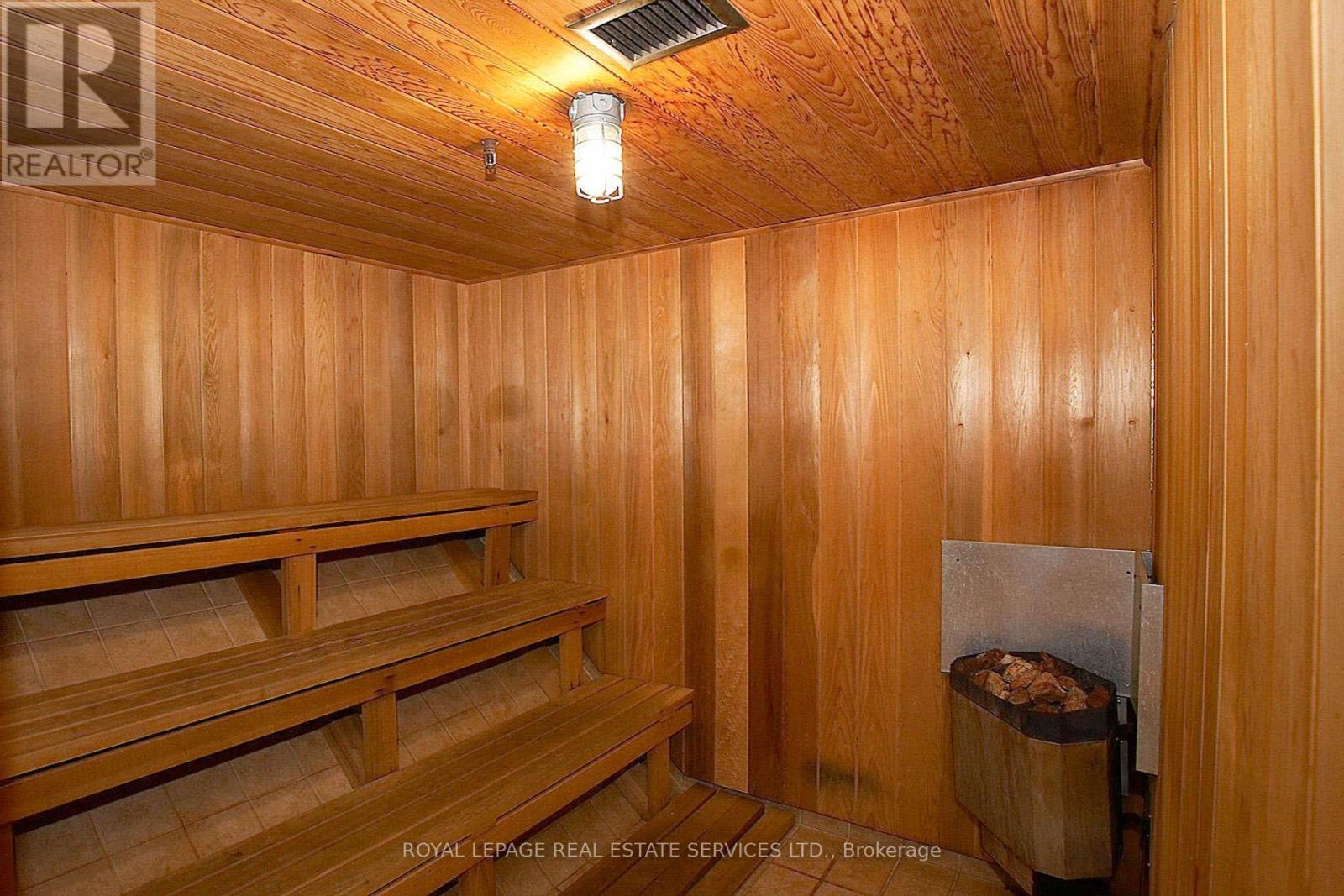 405 - 240 Scarlett Road, Toronto, ON - Indoor Photo Showing Other Room