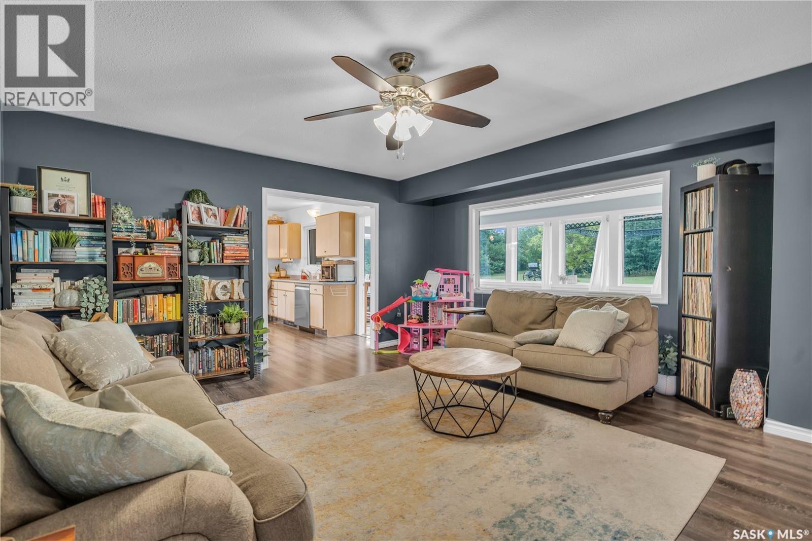 Smith Honoroski Acreage, Leask Rm No. 464, SK - Indoor Photo Showing Living Room
