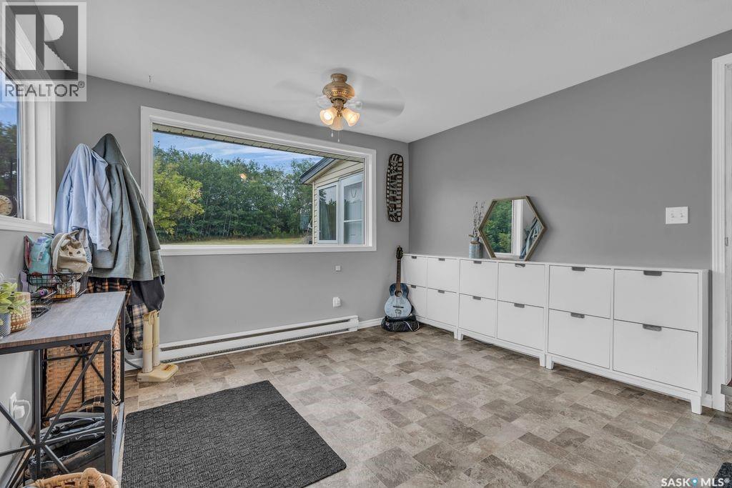 Smith Honoroski Acreage, Leask Rm No. 464, SK - Indoor