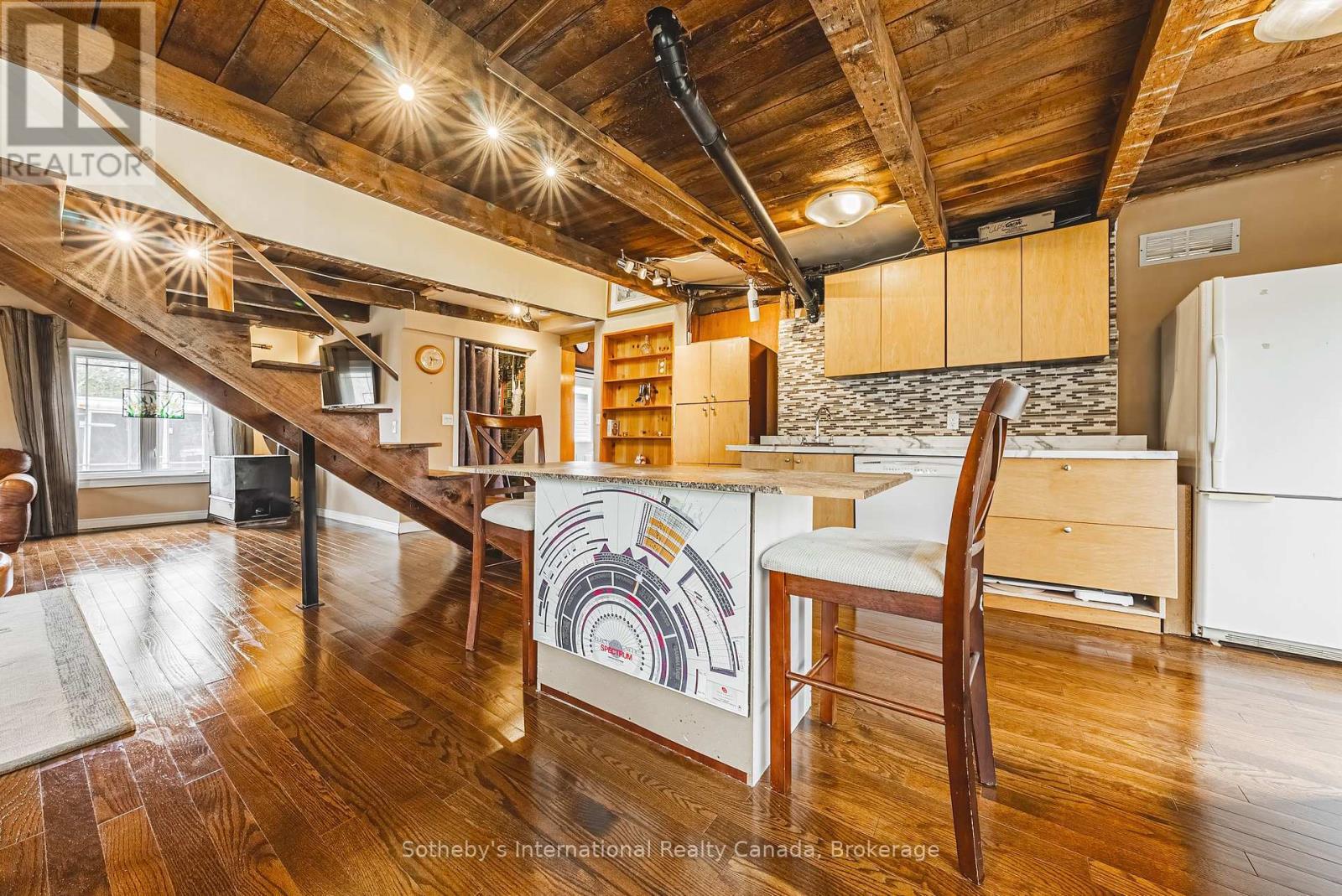 1680 Old Brock Street, Norfolk (Vittoria), ON - Indoor