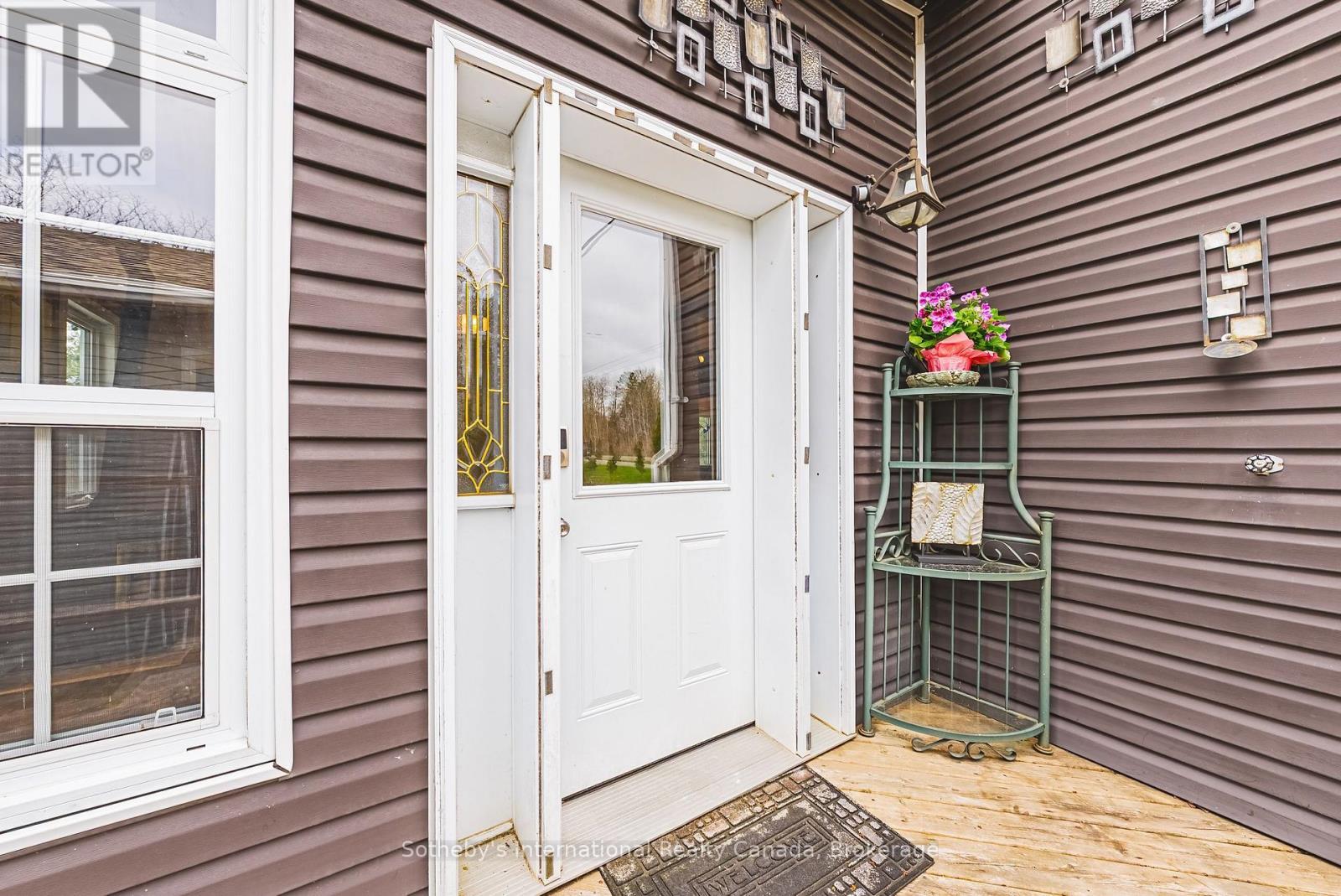 1680 Old Brock Street, Norfolk (Vittoria), ON - Outdoor With Exterior