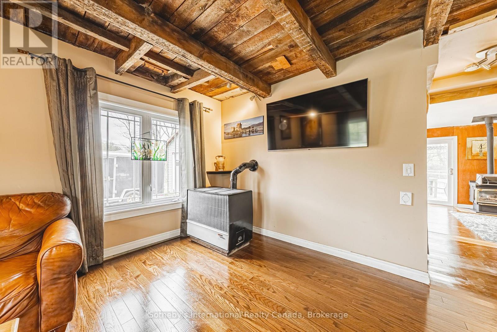 1680 Old Brock Street, Norfolk (Vittoria), ON - Indoor Photo Showing Other Room