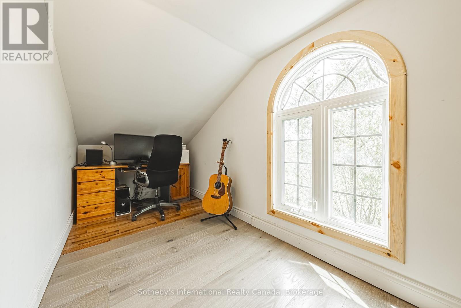 1680 Old Brock Street, Norfolk (Vittoria), ON - Indoor